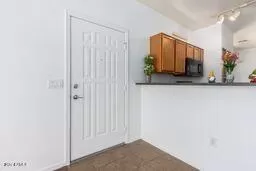 Photo #3: 6767317 Listing