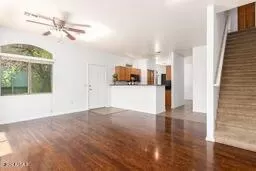 Photo #5: 6767317 Listing