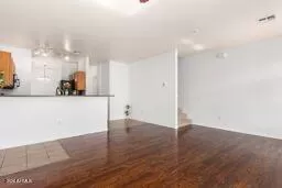 Photo #6: 6767317 Listing