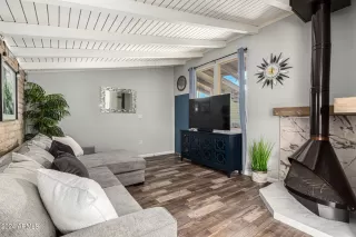 Photo #2: 6767727 Listing 