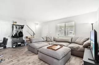 Photo #2: 6767901 Listing 