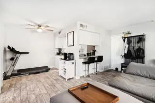 Photo #3: 6767901 Listing 