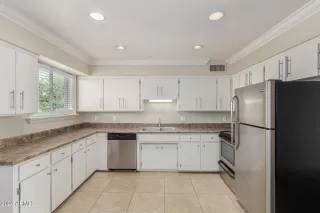 Photo #2: 6768083 Listing 