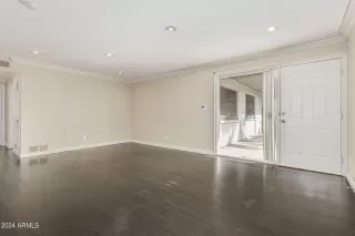 Photo #5: 6768083 Listing 