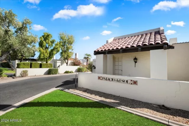 MLS: 6768216 Condo For Sale