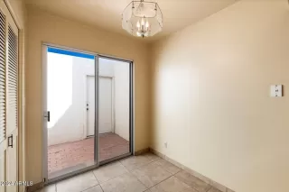 Photo #5: 6768216 Listing