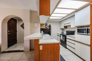 Photo #3: 6768271 Listing