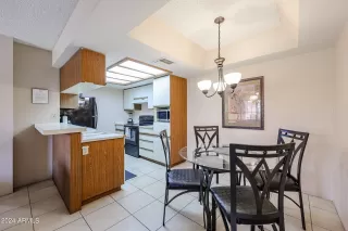 Photo #4: 6768271 Listing