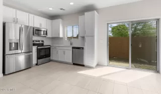 Photo #3: 6768332 Listing