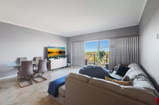 Photo #3: 6768355 Listing