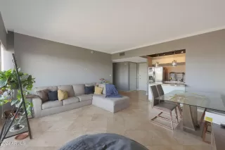 Photo #4: 6768355 Listing