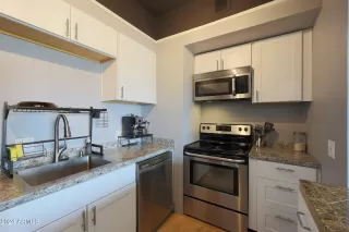 Photo #6: 6768355 Listing