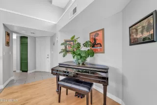 Photo #6: 6768366 Listing