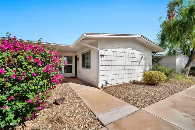 MLS: 6768379 Condo For Sale