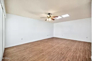 Photo #4: 6768379 Listing