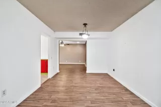 Photo #5: 6768379 Listing