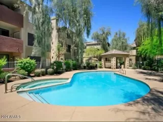 Photo #5: 6768503 Listing