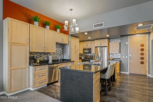 MLS: 6768505 Condo For Sale