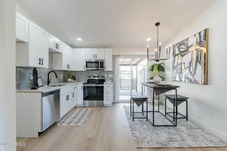 Photo #1: 6768533 Listing 