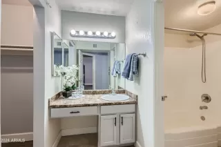 Photo #6: 6768651 Listing 