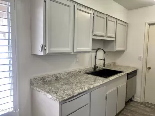 Photo #2: 6768757 Listing