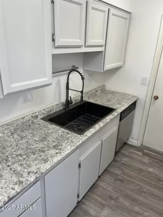 Photo #4: 6768757 Listing