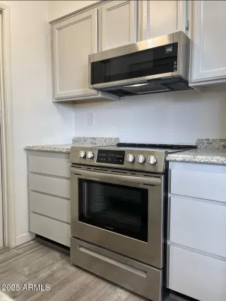 Photo #5: 6768757 Listing