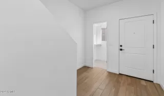 Photo #5: 6768857 Listing