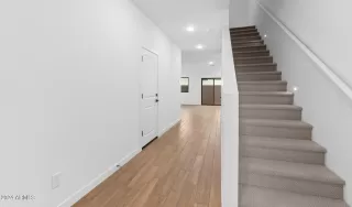 Photo #6: 6768857 Listing