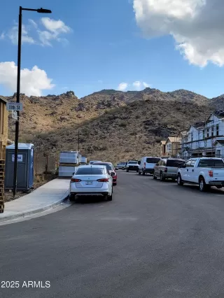 Photo #5: 6768874 Listing