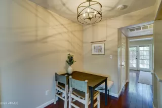 Photo #5: 6769269 Listing 