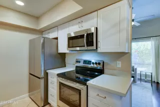 Photo #6: 6769269 Listing 