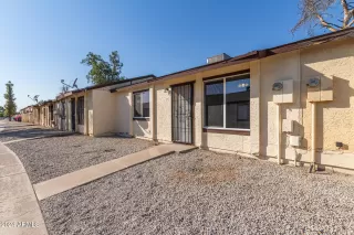 Photo #3: 6769309 Listing