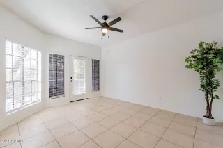 Photo #5: 6769368 Listing