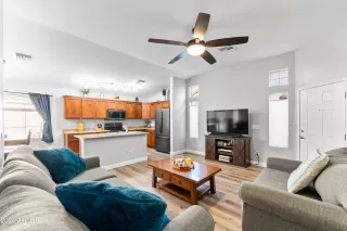 Photo #2: 6769448 Listing