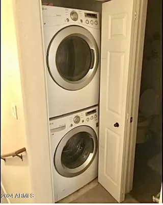 Photo #6: 6769502 Listing