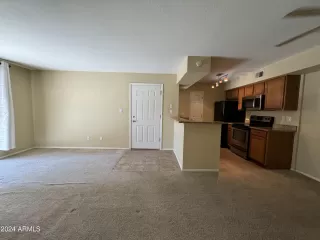 Photo #4: 6769601 Listing 