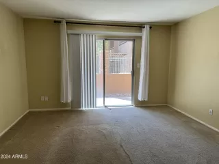 Photo #6: 6769601 Listing 