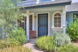 Photo #5: 6769667 Listing