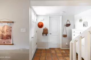 Photo #3: 6769761 Listing