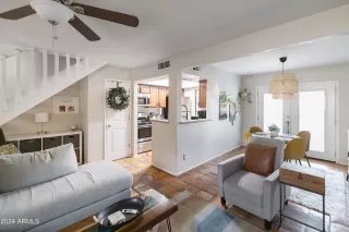 Photo #5: 6769761 Listing