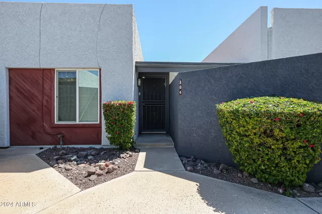 MLS: 6769767 Condo For Sale