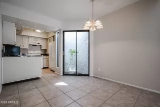 Photo #6: 6769767 Listing