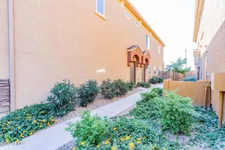 Photo #4: 6769846 Listing