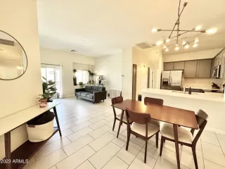 Photo #5: 6769846 Listing