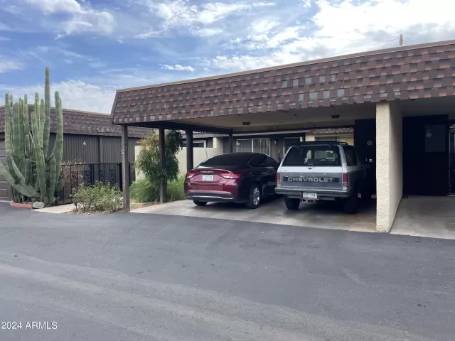 MLS: 6769912 Condo For Sale