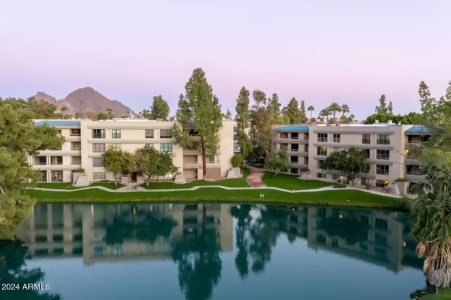 MLS: 6769917 Condo For Sale