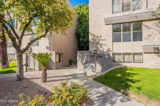 Photo #3: 6769917 Listing