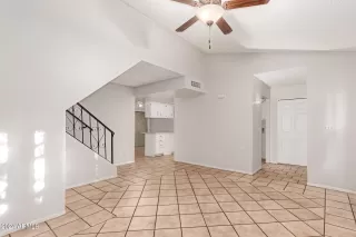 Photo #4: 6769975 Listing 