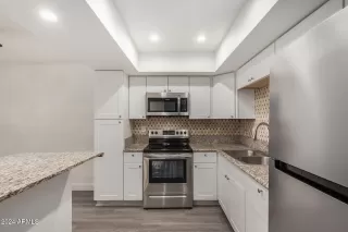 Photo #4: 6770145 Listing